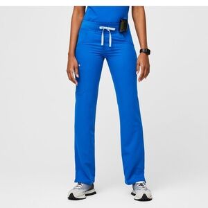 Figs Kade Cargo scrub pants size L petite